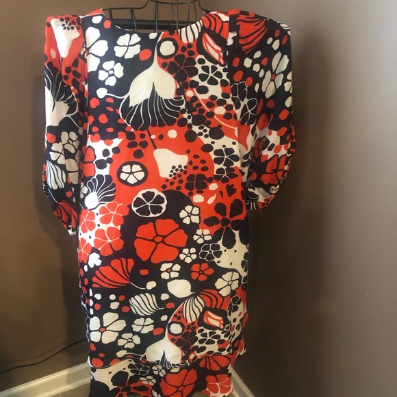 Dress - Picture 3 of 3